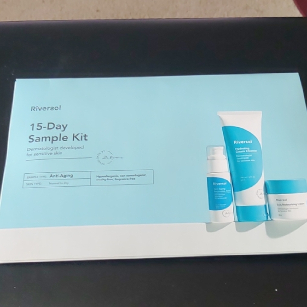 Riversol 15-Day Sample Kit - Blue and White